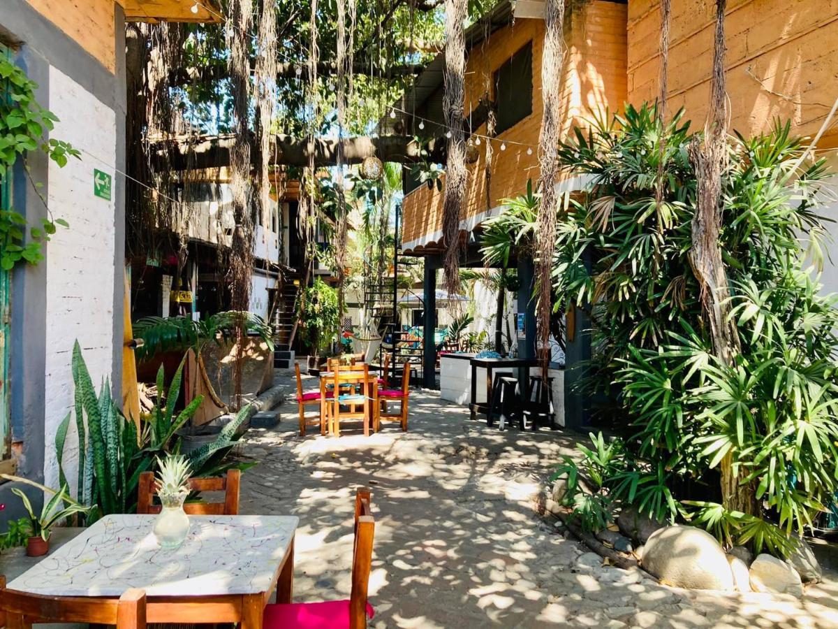 El Patio Hostel Tropical La Cruz de Huanacaxtle ภายนอก รูปภาพ